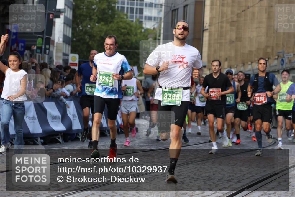 13.09.2026 - 21. swb-Marathon Bremen Strokosch-Dieckow http://msf.ph/oto/10329937 13.09.2026 13:14:33 Ziel 107, 235, 469, 1433, 1542, 1613, 1998, 2043, 2084, 2203, 2701, 2913, 2922, 3545, 4452, 4728, 5593, 5986, 6145, 7029, 7435, 7591, 7659, 7963, 8118, 8886, 8919, 9783, 10105, 199, 615, 616, 1455, 2251, 2847, 2971, 2997, 3012, 3057, 3175, 3834, 4097, 4246, 4569, 4586, 5239, 5649, 5962, 6472, 7251, 7782, 8366, 8409, 9242, 10016 meine-sportfotos.de