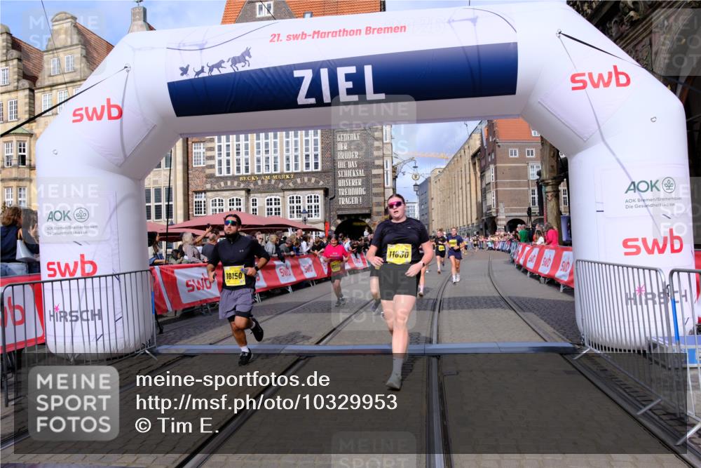 13.09.2026 - 21. swb-Marathon Bremen Tim E. http://msf.ph/oto/10329953 13.09.2026 11:03:32 Ziel 10092, 10150, 10195, 10237, 10309, 10528, 10531, 10598, 10715, 10724, 10727, 10904, 10959, 11070, 11493, 11676, 11830, 11836, 12068, 12184, 12185, 12214, 12421, 12432, 12483, 12611 meine-sportfotos.de