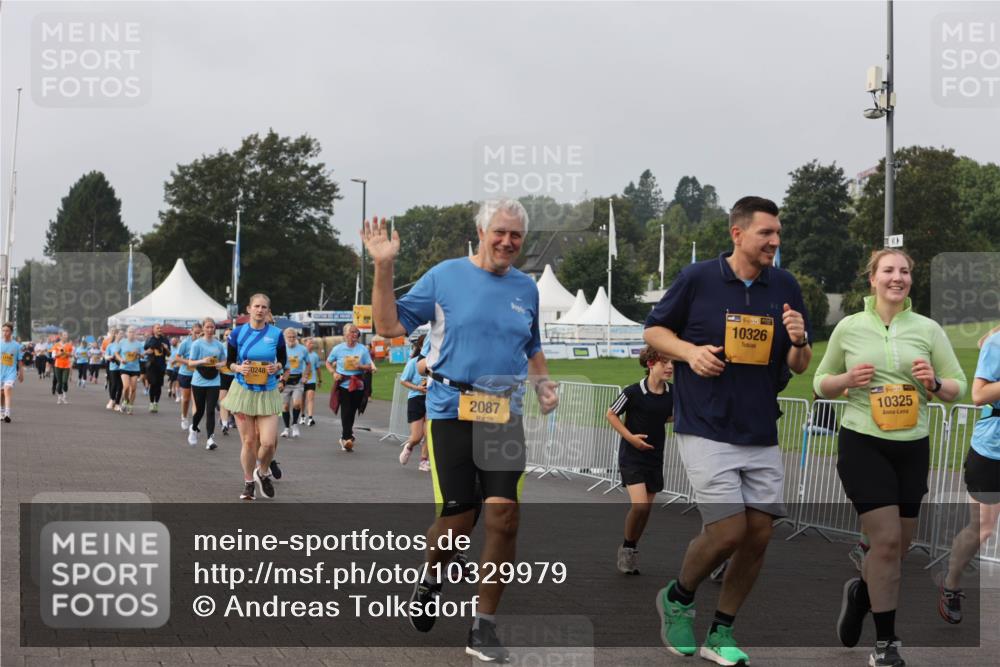 13.09.2026 - Kiel Lauf Andreas Tolksdorf http://msf.ph/oto/10329979 13.09.2026 09:31:20 Kiellinie 0248, 2087, 39, 10326, 10325 meine-sportfotos.de