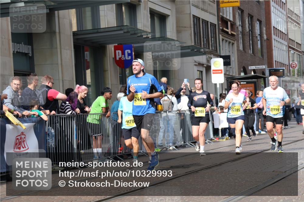 13.09.2026 - 21. swb-Marathon Bremen Strokosch-Dieckow http://msf.ph/oto/10329993 13.09.2026 11:02:32 Ziel 10185, 10190, 10296, 10633, 10731, 10783, 10945, 10954, 10955, 10985, 11096, 11107, 11261, 11313, 11564, 11662, 11697, 11701, 11719, 11730, 11776, 11785, 12071, 12154, 12247, 12429, 12448, 12451, 12465, 10153, 10154, 10173, 10273, 10274, 10278, 10331, 10338, 10439, 10738, 10885, 10915, 10943, 11137, 11249, 11505, 11508, 11526, 11554, 11576, 11662, 11853, 11886, 11890, 11945, 12042, 12094, 12134, 12135, 12169, 12252, 12489 meine-sportfotos.de