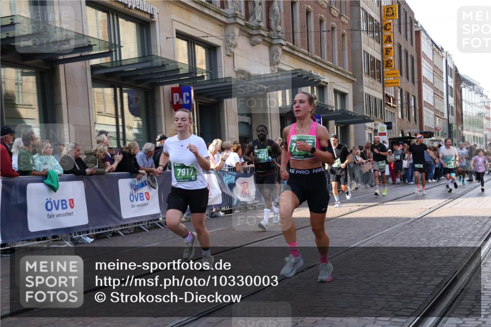 13.09.2026 - 21. swb-Marathon Bremen Strokosch-Dieckow http://msf.ph/oto/10330003 13.09.2026 13:21:57 Ziel 148, 1601, 1645, 2499, 3021, 3652, 3855, 4204, 4211, 6621, 7625, 7917, 8447, 8452, 8574, 8924, 9668, 9839, 141, 572, 1209, 1254, 2051, 2088, 2397, 2570, 3290, 3338, 3695, 3774, 3930, 3934, 4581, 4735, 5193, 6865, 6976, 7098, 7176, 8438, 8924, 8947, 9059, 9421, 9599, 10120 meine-sportfotos.de