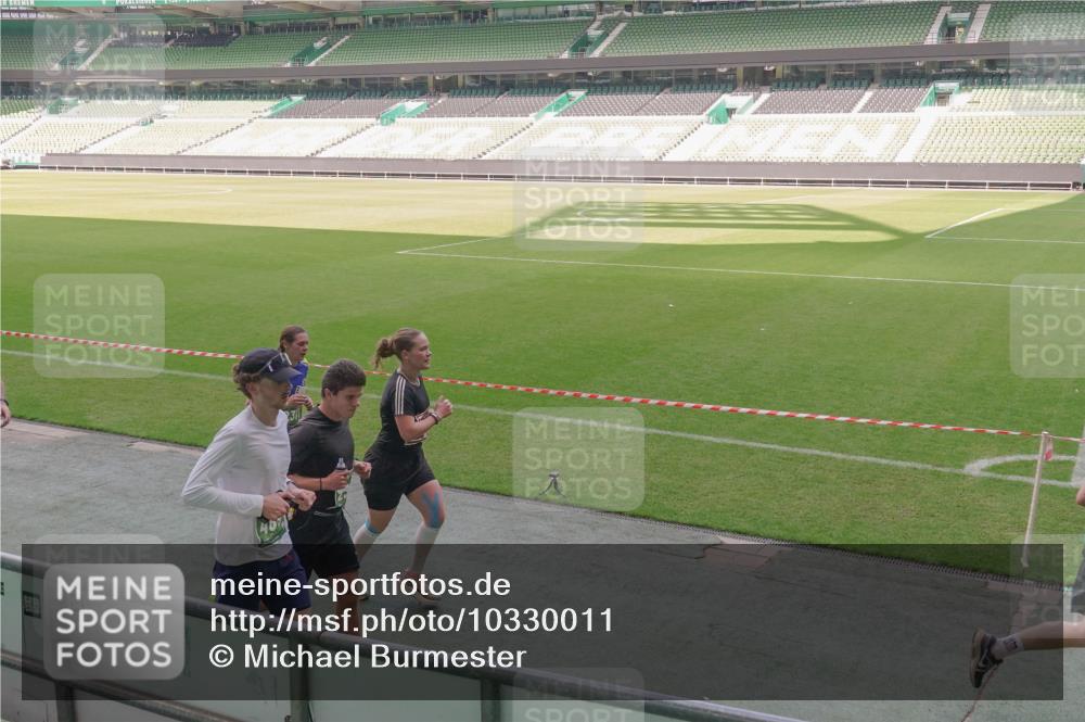 13.09.2026 - 21. swb-Marathon Bremen Michael Burmester http://msf.ph/oto/10330011 13.09.2026 13:01:06 Laufen im Stadion 135, 242, 260, 282, 318, 342, 440, 531, 651, 687, 930, 946, 1006, 1067, 1209, 1368, 1436, 1448, 1493, 1494, 1582, 1650, 1861, 1896, 1935, 1963, 2033, 2047, 2062, 2088, 2293, 2306, 2322, 2370, 2409, 2427, 2481, 2485, 2490, 2491, 2517, 2560, 2561, 2627, 2638, 2658, 2686, 2700, 2708, 2781, 2906, 2914, 2967, 3076, 3105, 3145, 3168, 3173, 3273, 3354, 3372, 3374, 3375, 3385, 3480, 3524, 3526, 3642, 3667, 3729, 3774, 3806, 3855, 3856, 3861, 3930 meine-sportfotos.de