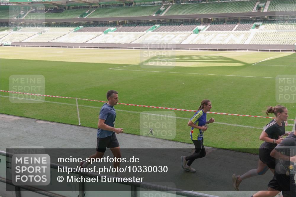 13.09.2026 - 21. swb-Marathon Bremen Michael Burmester http://msf.ph/oto/10330030 13.09.2026 13:01:07 Laufen im Stadion 135, 242, 260, 282, 318, 342, 440, 531, 651, 687, 930, 946, 1006, 1067, 1209, 1368, 1436, 1448, 1493, 1494, 1582, 1650, 1861, 1896, 1935, 1963, 2033, 2047, 2062, 2088, 2293, 2306, 2322, 2370, 2409, 2427, 2481, 2485, 2490, 2491, 2517, 2560, 2561, 2627, 2638, 2658, 2686, 2700, 2708, 2781, 2906, 2914, 2967, 3076, 3105, 3145, 3168, 3173, 3273, 3354, 3372, 3374, 3375, 3385, 3480, 3524, 3526, 3642, 3667, 3729, 3774, 3806, 3855, 3856, 3861, 3930 meine-sportfotos.de