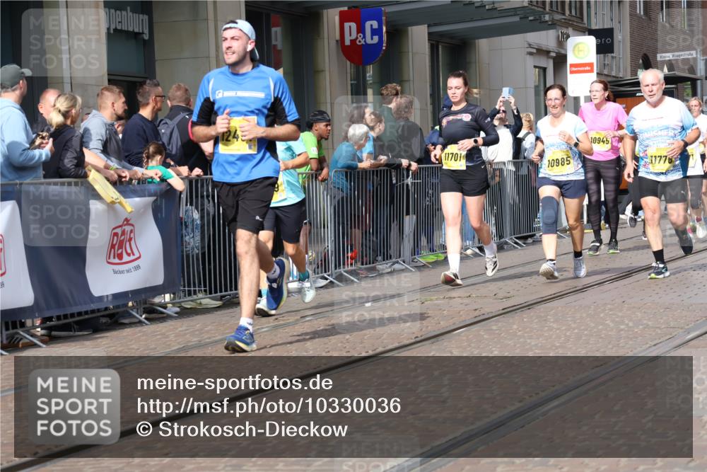 13.09.2026 - 21. swb-Marathon Bremen Strokosch-Dieckow http://msf.ph/oto/10330036 13.09.2026 11:02:33 Ziel 10185, 10190, 10296, 10633, 10731, 10783, 10945, 10954, 10955, 10985, 11095, 11096, 11107, 11261, 11313, 11564, 11697, 11701, 11719, 11730, 11776, 11785, 12071, 12154, 12247, 12429, 12448, 12451, 12465, 10153, 10154, 10173, 10273, 10274, 10278, 10331, 10338, 10439, 10738, 10885, 10915, 10943, 11137, 11249, 11261, 11505, 11508, 11526, 11554, 11576, 11662, 11853, 11886, 11890, 11945, 12042, 12134, 12169, 12252, 12429, 12489 meine-sportfotos.de