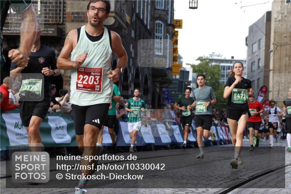 13.09.2026 - 21. swb-Marathon Bremen Strokosch-Dieckow http://msf.ph/oto/10330042 13.09.2026 13:14:45 Ziel 107, 376, 469, 1043, 1125, 1492, 1542, 1814, 2043, 2203, 2913, 3085, 3545, 3821, 4452, 4685, 4728, 5794, 5836, 5986, 6130, 6506, 7117, 7591, 7659, 7826, 8456, 8919, 9783, 9868, 889, 1510, 1748, 2383, 3057, 3175, 3206, 3504, 3717, 4226, 4569, 4968, 5298, 5315, 5471, 5649, 5796, 6379, 6404, 6472, 6528, 8238, 8409, 9523, 9797, 13141 meine-sportfotos.de