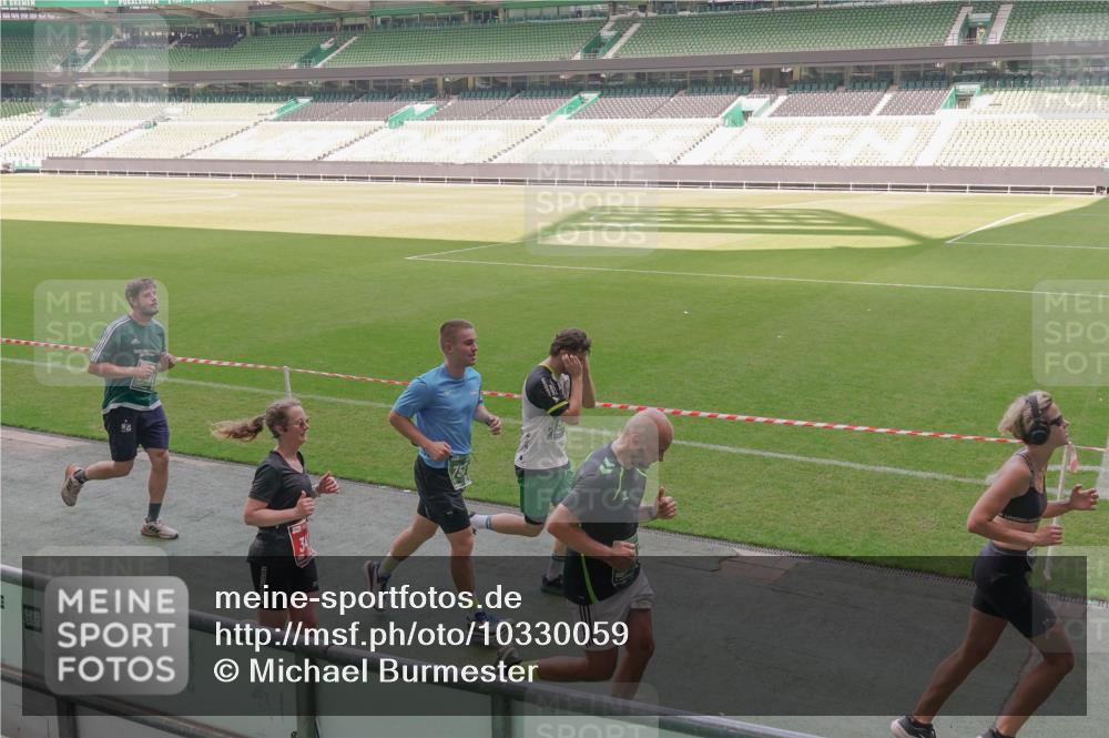 13.09.2026 - 21. swb-Marathon Bremen Michael Burmester http://msf.ph/oto/10330059 13.09.2026 13:01:11 Laufen im Stadion 135, 242, 260, 282, 318, 342, 440, 531, 651, 687, 930, 946, 1006, 1067, 1209, 1368, 1436, 1448, 1493, 1494, 1582, 1650, 1861, 1896, 1935, 1963, 2033, 2047, 2062, 2088, 2293, 2306, 2322, 2370, 2409, 2427, 2481, 2485, 2490, 2491, 2517, 2560, 2561, 2627, 2638, 2658, 2686, 2700, 2708, 2781, 2906, 2914, 2967, 3076, 3105, 3145, 3168, 3173, 3273, 3354, 3372, 3374, 3375, 3385, 3392, 3480, 3524, 3526, 3527, 3642, 3667, 3729, 3774, 3806, 3855, 3856, 3861, 3930 meine-sportfotos.de