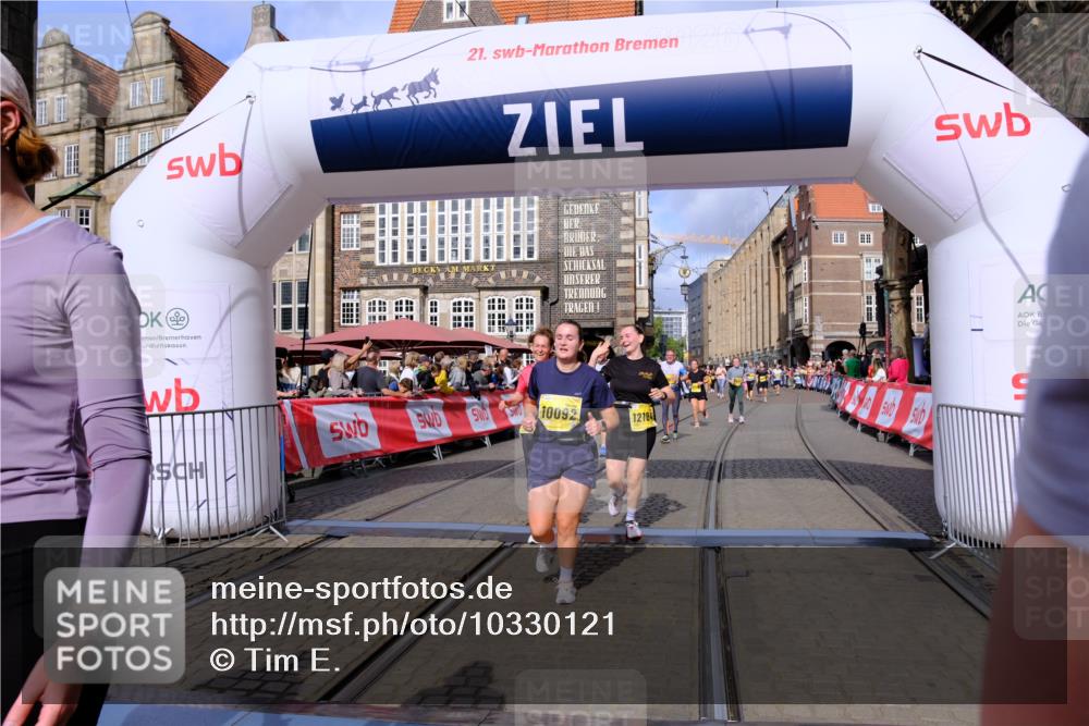 13.09.2026 - 21. swb-Marathon Bremen Tim E. http://msf.ph/oto/10330121 13.09.2026 11:03:37 Ziel 10092, 10150, 10187, 10195, 10237, 10309, 10531, 10724, 10727, 10904, 10959, 11070, 11493, 11598, 11676, 11773, 11830, 12068, 12184, 12185, 12611 meine-sportfotos.de