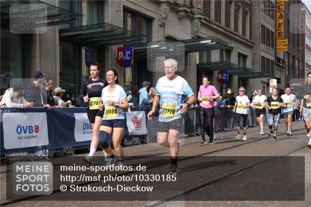 13.09.2026 - 21. swb-Marathon Bremen Strokosch-Dieckow http://msf.ph/oto/10330185 13.09.2026 11:02:37 Ziel 10185, 10190, 10296, 10633, 10715, 10731, 10783, 10945, 10954, 10955, 10985, 11095, 11096, 11107, 11313, 11564, 11697, 11701, 11719, 11730, 11776, 11785, 12071, 12247, 12421, 12432, 12448, 12451, 12465, 12483, 10153, 10154, 10273, 10274, 10278, 10331, 10338, 10738, 10885, 10915, 10943, 11137, 11261, 11505, 11508, 11526, 11554, 11662, 11853, 11886, 11890, 11945, 12154, 12169, 12252, 12429, 12451, 12489 meine-sportfotos.de