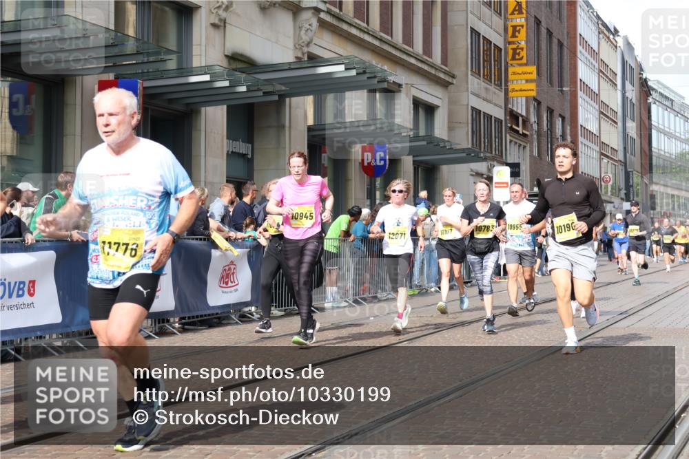 13.09.2026 - 21. swb-Marathon Bremen Strokosch-Dieckow http://msf.ph/oto/10330199 13.09.2026 11:02:38 Ziel 10185, 10190, 10296, 10528, 10598, 10633, 10715, 10731, 10783, 10945, 10954, 10955, 10985, 11095, 11096, 11107, 11313, 11564, 11697, 11701, 11719, 11730, 11776, 11785, 11836, 12071, 12214, 12247, 12421, 12432, 12448, 12465, 12483, 10153, 10154, 10273, 10274, 10278, 10338, 10738, 10885, 10915, 10943, 11137, 11261, 11505, 11508, 11526, 11554, 11662, 11853, 11886, 11890, 11945, 12154, 12169, 12252, 12429, 12451, 12489 meine-sportfotos.de