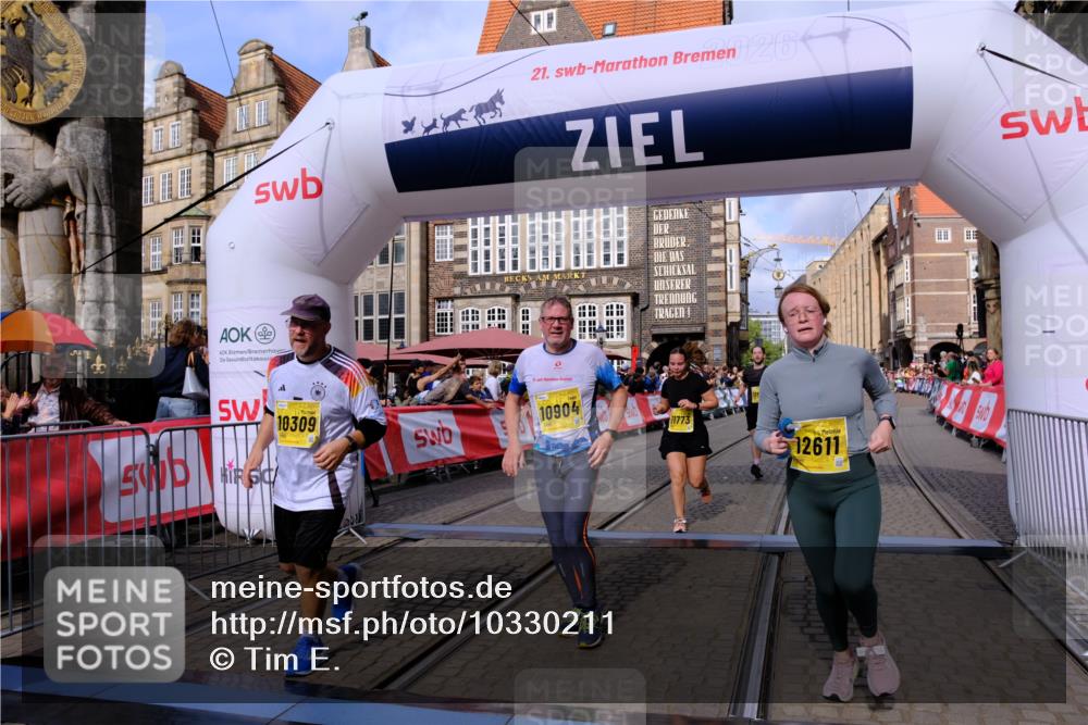 13.09.2026 - 21. swb-Marathon Bremen Tim E. http://msf.ph/oto/10330211 13.09.2026 11:03:41 Ziel 10092, 10150, 10187, 10237, 10309, 10420, 10724, 10904, 11211, 11411, 11598, 11655, 11746, 11773, 11830, 12068, 12184, 12185, 12611 meine-sportfotos.de