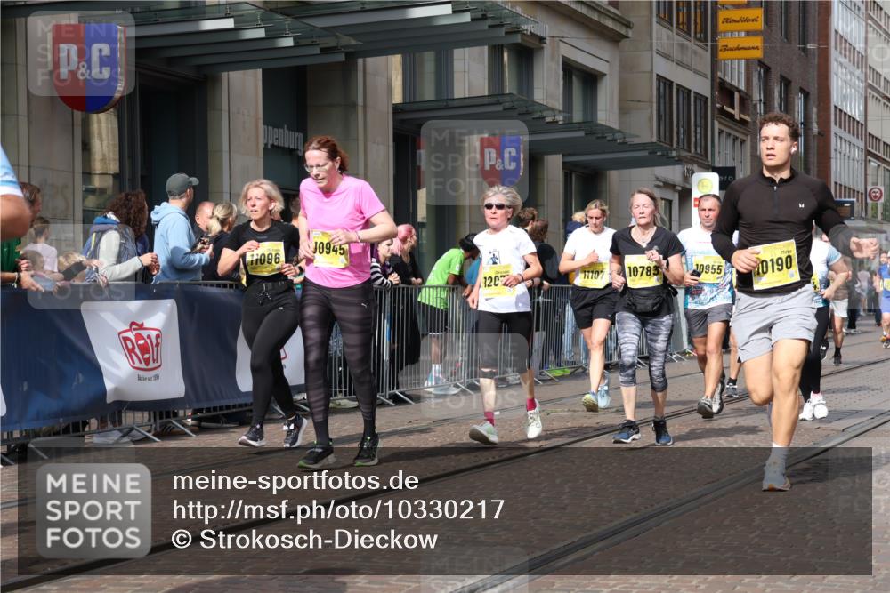 13.09.2026 - 21. swb-Marathon Bremen Strokosch-Dieckow http://msf.ph/oto/10330217 13.09.2026 11:02:38 Ziel 10185, 10190, 10296, 10528, 10598, 10633, 10715, 10731, 10783, 10945, 10954, 10955, 10985, 11095, 11096, 11107, 11313, 11564, 11697, 11701, 11719, 11730, 11776, 11785, 11836, 12071, 12214, 12247, 12421, 12432, 12448, 12465, 12483, 10153, 10154, 10273, 10274, 10278, 10338, 10738, 10885, 10915, 10943, 11137, 11261, 11505, 11508, 11526, 11554, 11662, 11853, 11886, 11890, 11945, 12154, 12169, 12252, 12429, 12451, 12489 meine-sportfotos.de