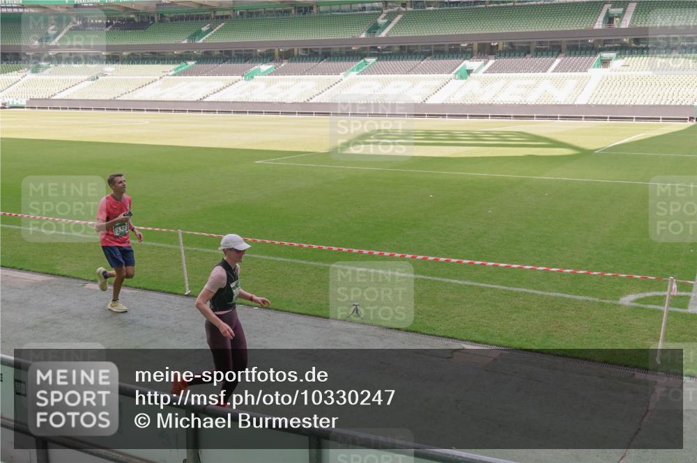 13.09.2026 - 21. swb-Marathon Bremen Michael Burmester http://msf.ph/oto/10330247 13.09.2026 13:01:32 Laufen im Stadion 135, 150, 242, 282, 318, 440, 531, 651, 687, 722, 930, 946, 1006, 1067, 1163, 1250, 1368, 1436, 1448, 1582, 1650, 1861, 1896, 1935, 1963, 2033, 2047, 2062, 2292, 2293, 2306, 2322, 2345, 2370, 2378, 2409, 2427, 2485, 2490, 2491, 2560, 2561, 2627, 2638, 2658, 2666, 2700, 2708, 2781, 2906, 2967, 2987, 3013, 3044, 3076, 3105, 3145, 3163, 3164, 3168, 3173, 3187, 3248, 3294, 3334, 3354, 3372, 3374, 3375, 3385, 3392, 3480, 3524, 3526, 3527, 3642, 3667, 3729, 3774, 3806, 3855, 3856 meine-sportfotos.de