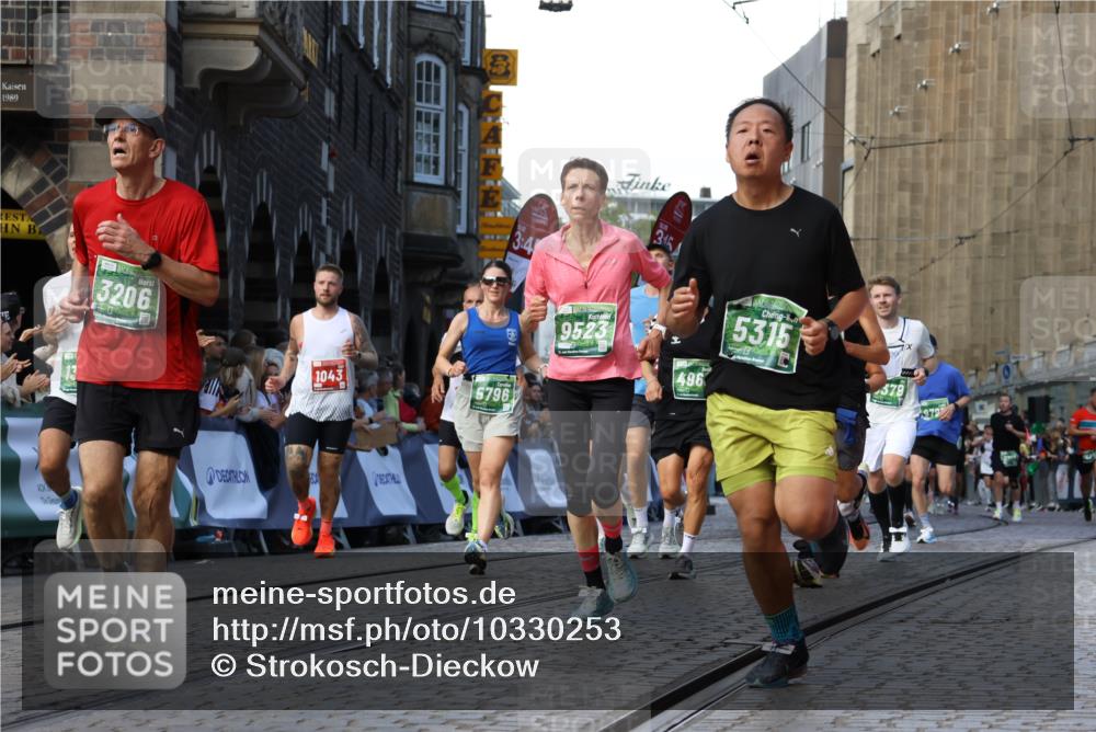 13.09.2026 - 21. swb-Marathon Bremen Strokosch-Dieckow http://msf.ph/oto/10330253 13.09.2026 13:14:51 Ziel 199, 376, 469, 1043, 1125, 1492, 1814, 2251, 2971, 3085, 3545, 3821, 3834, 4452, 4586, 4685, 5239, 5794, 5836, 6130, 6506, 7117, 7782, 7826, 8366, 8456, 9242, 9868, 10016, 1510, 2383, 3504, 3717, 4968, 5294, 5298, 5417, 5471, 5796, 6351, 6379, 6404, 6521, 6528, 6717, 7190, 7432, 8238, 9363, 9523, 9797, 13141 meine-sportfotos.de