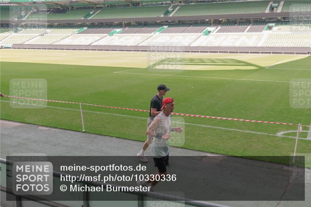 13.09.2026 - 21. swb-Marathon Bremen Michael Burmester http://msf.ph/oto/10330336 13.09.2026 13:01:38 Laufen im Stadion 150, 242, 282, 318, 440, 531, 651, 687, 722, 930, 946, 1006, 1067, 1163, 1250, 1436, 1448, 1582, 1650, 1896, 1963, 2033, 2047, 2062, 2292, 2293, 2306, 2322, 2345, 2370, 2378, 2409, 2427, 2485, 2490, 2491, 2560, 2561, 2627, 2638, 2658, 2666, 2668, 2700, 2708, 2781, 2906, 2967, 2987, 3013, 3044, 3145, 3163, 3164, 3168, 3173, 3187, 3248, 3294, 3334, 3372, 3374, 3375, 3385, 3392, 3480, 3524, 3526, 3527, 3603, 3642, 3667, 3721, 3729, 3774, 3806, 3856, 4000, 4506 meine-sportfotos.de