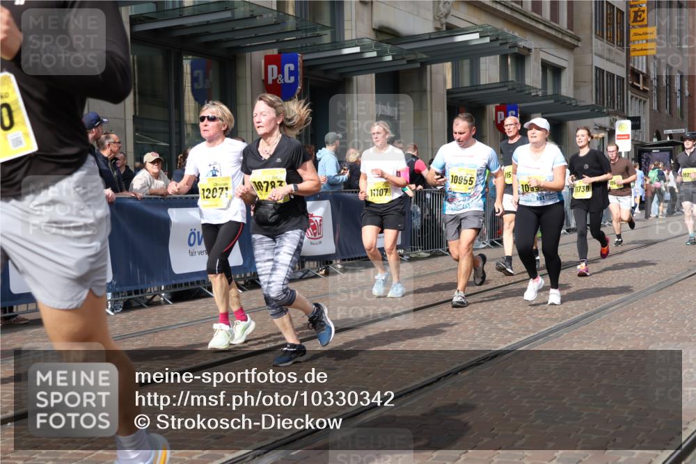 13.09.2026 - 21. swb-Marathon Bremen Strokosch-Dieckow http://msf.ph/oto/10330342 13.09.2026 11:02:41 Ziel 10185, 10195, 10296, 10528, 10531, 10598, 10633, 10715, 10727, 10731, 10783, 10945, 10954, 10955, 10959, 11070, 11095, 11107, 11313, 11493, 11564, 11676, 11697, 11701, 11719, 11730, 11785, 11836, 12071, 12214, 12247, 12421, 12432, 12448, 12465, 12483, 10153, 10154, 10190, 10273, 10274, 10278, 10338, 10738, 10885, 10945, 10985, 11096, 11137, 11261, 11505, 11508, 11526, 11554, 11662, 11701, 11776, 11890, 11945, 12154, 12169, 12252, 12429, 12451, 12489 meine-sportfotos.de
