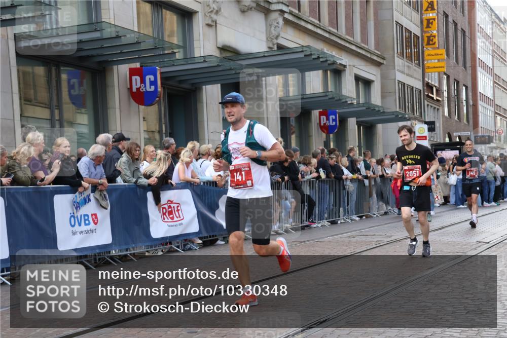 13.09.2026 - 21. swb-Marathon Bremen Strokosch-Dieckow http://msf.ph/oto/10330348 13.09.2026 13:22:08 Ziel 1601, 1933, 2481, 2499, 3855, 4204, 4211, 4483, 4697, 6621, 6891, 7586, 8447, 8547, 8574, 8694, 9668, 141, 148, 1209, 1601, 1645, 2051, 3021, 3338, 3652, 3774, 3934, 4581, 4735, 5193, 6976, 7098, 7625, 7917, 8438, 8452, 8924, 8947, 9599, 9839, 10120 meine-sportfotos.de