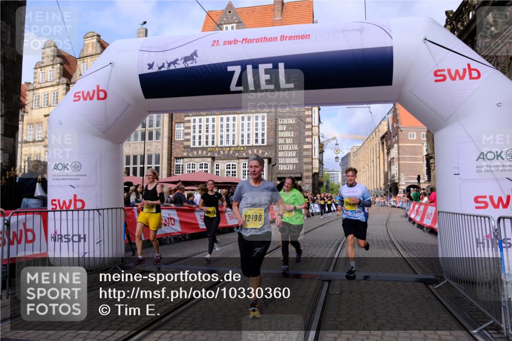 13.09.2026 - 21. swb-Marathon Bremen Tim E. http://msf.ph/oto/10330360 13.09.2026 11:03:48 Ziel 10092, 10187, 10309, 10327, 10420, 10569, 10902, 10904, 10950, 11211, 11411, 11595, 11598, 11655, 11746, 11773, 12074, 12184, 12185, 12611 meine-sportfotos.de