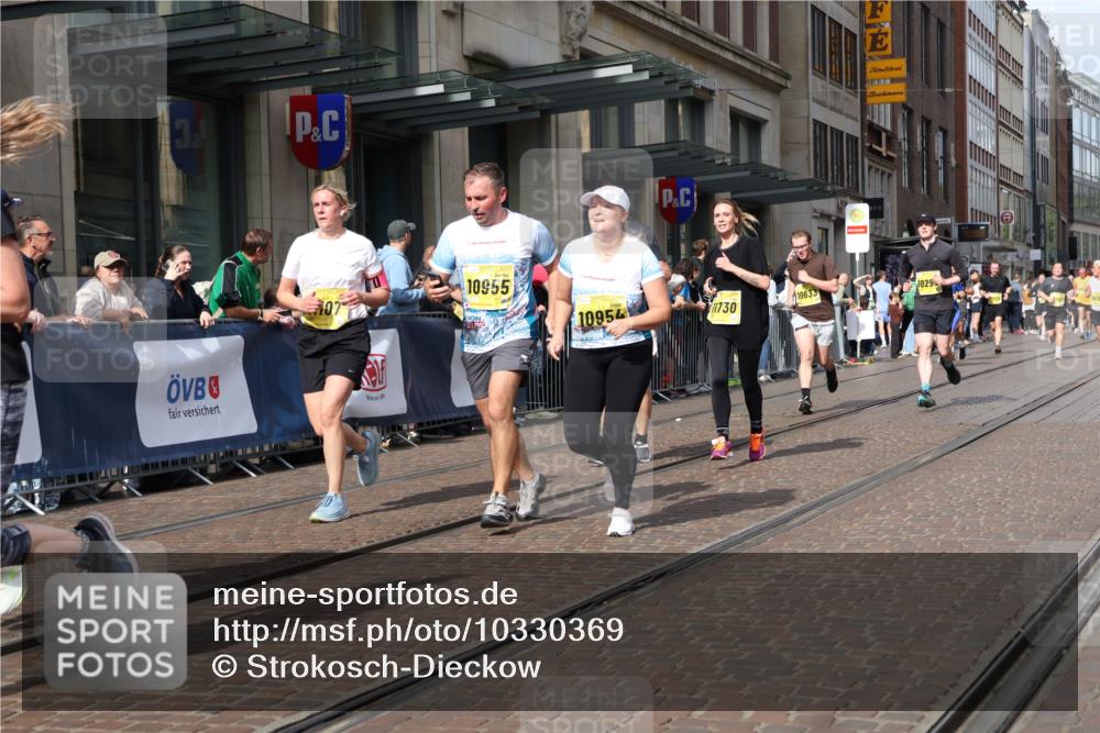 13.09.2026 - 21. swb-Marathon Bremen Strokosch-Dieckow http://msf.ph/oto/10330369 13.09.2026 11:02:41 Ziel 10185, 10195, 10296, 10528, 10531, 10598, 10633, 10715, 10727, 10731, 10783, 10945, 10954, 10955, 10959, 11070, 11095, 11107, 11313, 11493, 11564, 11676, 11697, 11701, 11719, 11730, 11785, 11836, 12071, 12214, 12247, 12421, 12432, 12448, 12465, 12483, 10153, 10154, 10190, 10273, 10274, 10278, 10338, 10738, 10885, 10945, 10985, 11096, 11137, 11261, 11505, 11508, 11526, 11554, 11662, 11701, 11776, 11890, 11945, 12154, 12169, 12252, 12429, 12451, 12489 meine-sportfotos.de