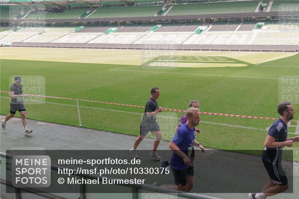 13.09.2026 - 21. swb-Marathon Bremen Michael Burmester http://msf.ph/oto/10330375 13.09.2026 13:01:41 Laufen im Stadion 150, 242, 282, 318, 440, 531, 687, 722, 930, 936, 946, 1006, 1067, 1163, 1250, 1436, 1448, 1582, 1650, 1896, 2033, 2047, 2062, 2292, 2322, 2345, 2370, 2378, 2409, 2427, 2485, 2490, 2491, 2560, 2561, 2627, 2638, 2658, 2666, 2668, 2700, 2708, 2781, 2906, 2967, 2987, 3013, 3044, 3145, 3163, 3164, 3168, 3173, 3187, 3248, 3294, 3334, 3372, 3374, 3375, 3385, 3392, 3524, 3526, 3527, 3603, 3642, 3667, 3721, 3774, 3806, 3852, 3856, 4000, 4506 meine-sportfotos.de