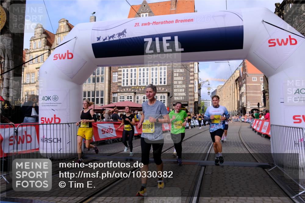 13.09.2026 - 21. swb-Marathon Bremen Tim E. http://msf.ph/oto/10330382 13.09.2026 11:03:48 Ziel 10092, 10187, 10309, 10327, 10420, 10569, 10902, 10904, 10950, 11211, 11411, 11595, 11598, 11655, 11746, 11773, 12074, 12184, 12185, 12611 meine-sportfotos.de