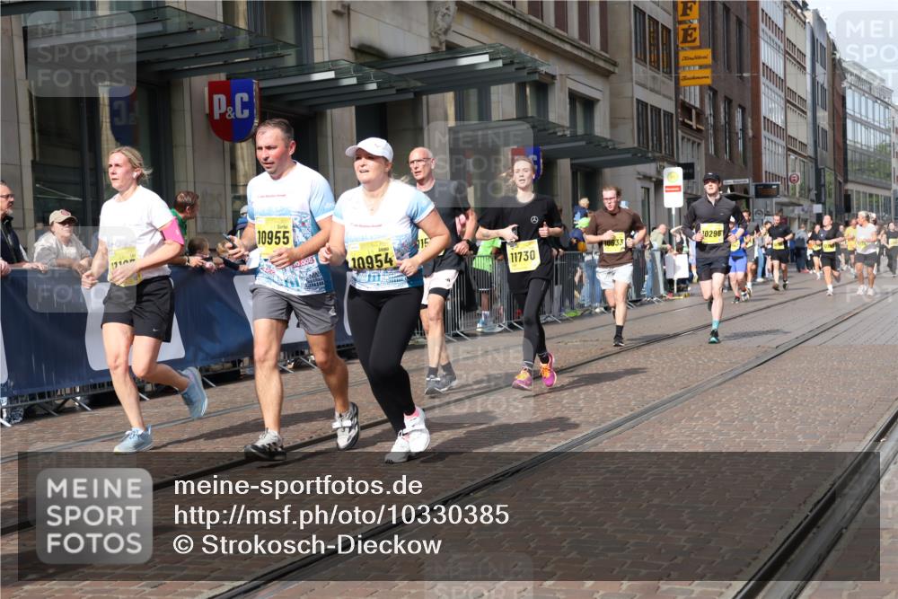 13.09.2026 - 21. swb-Marathon Bremen Strokosch-Dieckow http://msf.ph/oto/10330385 13.09.2026 11:02:42 Ziel 10185, 10195, 10296, 10528, 10531, 10598, 10633, 10715, 10727, 10731, 10783, 10954, 10955, 10959, 11070, 11095, 11107, 11313, 11493, 11564, 11676, 11697, 11719, 11730, 11785, 11836, 12071, 12214, 12247, 12421, 12432, 12448, 12465, 12483, 10154, 10190, 10273, 10274, 10278, 10338, 10738, 10783, 10885, 10945, 10985, 11096, 11137, 11261, 11505, 11508, 11526, 11554, 11662, 11701, 11776, 11890, 11945, 12154, 12169, 12252, 12429, 12451, 12489 meine-sportfotos.de