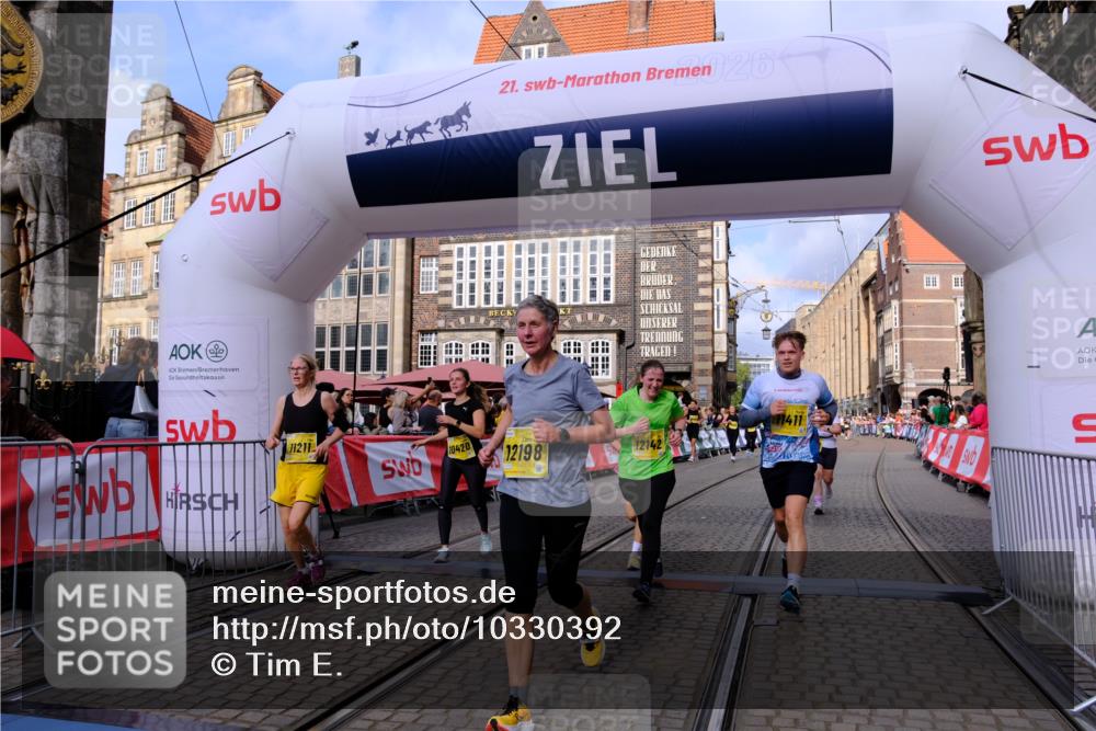 13.09.2026 - 21. swb-Marathon Bremen Tim E. http://msf.ph/oto/10330392 13.09.2026 11:03:48 Ziel 10092, 10187, 10309, 10327, 10420, 10569, 10902, 10904, 10950, 11211, 11411, 11595, 11598, 11655, 11746, 11773, 12074, 12184, 12185, 12611 meine-sportfotos.de
