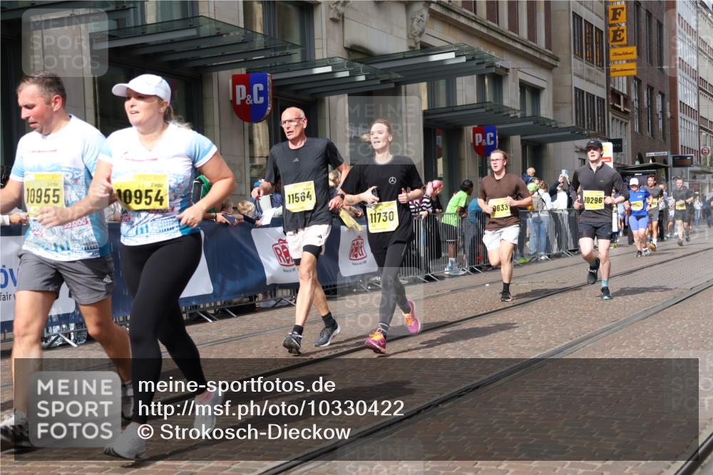 13.09.2026 - 21. swb-Marathon Bremen Strokosch-Dieckow http://msf.ph/oto/10330422 13.09.2026 11:02:42 Ziel 10185, 10195, 10296, 10528, 10531, 10598, 10633, 10715, 10727, 10731, 10783, 10954, 10955, 10959, 11070, 11095, 11107, 11313, 11493, 11564, 11676, 11697, 11719, 11730, 11785, 11836, 12071, 12214, 12247, 12421, 12432, 12448, 12465, 12483, 10154, 10190, 10273, 10274, 10278, 10338, 10738, 10783, 10885, 10945, 10985, 11096, 11137, 11261, 11505, 11508, 11526, 11554, 11662, 11701, 11776, 11890, 11945, 12154, 12169, 12252, 12429, 12451, 12489 meine-sportfotos.de