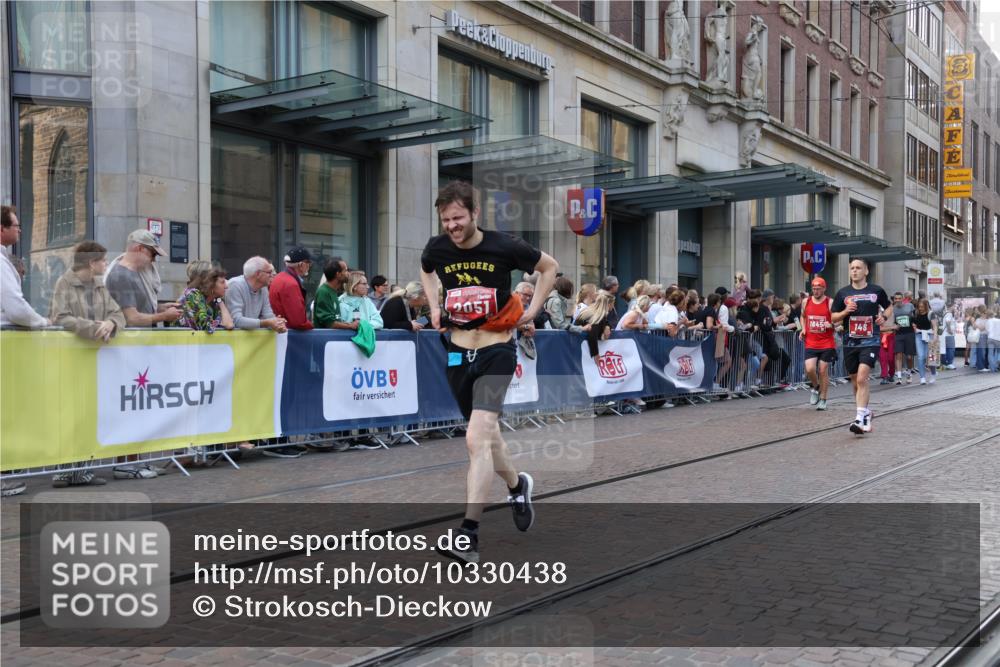 13.09.2026 - 21. swb-Marathon Bremen Strokosch-Dieckow http://msf.ph/oto/10330438 13.09.2026 13:22:10 Ziel 388, 1933, 2402, 2481, 2499, 3855, 4204, 4211, 4483, 4697, 6621, 6891, 7586, 8447, 8547, 8574, 8694, 9668, 141, 148, 1209, 1601, 1645, 2051, 3021, 3338, 3652, 3774, 4581, 5193, 6621, 6976, 7098, 7625, 7917, 8438, 8452, 8924, 8947, 9599, 9839, 10120 meine-sportfotos.de