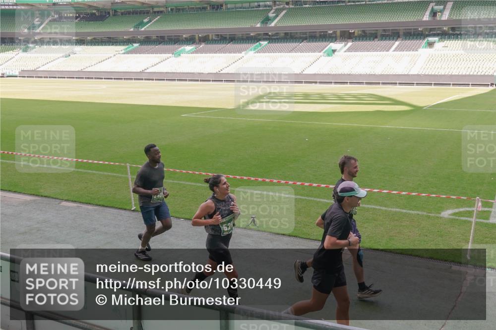 13.09.2026 - 21. swb-Marathon Bremen Michael Burmester http://msf.ph/oto/10330449 13.09.2026 13:01:50 Laufen im Stadion 150, 242, 282, 318, 440, 531, 687, 722, 930, 936, 946, 1006, 1067, 1163, 1250, 1436, 1448, 1582, 1896, 2033, 2047, 2062, 2292, 2345, 2370, 2378, 2409, 2427, 2485, 2490, 2491, 2560, 2561, 2627, 2638, 2658, 2666, 2668, 2700, 2708, 2781, 2906, 2967, 2987, 3013, 3044, 3163, 3164, 3168, 3173, 3187, 3248, 3294, 3334, 3372, 3374, 3375, 3385, 3392, 3524, 3526, 3527, 3603, 3642, 3667, 3721, 3774, 3806, 3852, 3856, 3893, 4000, 4506, 4558 meine-sportfotos.de