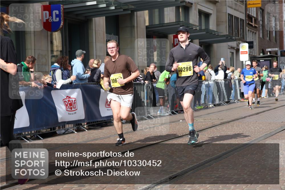 13.09.2026 - 21. swb-Marathon Bremen Strokosch-Dieckow http://msf.ph/oto/10330452 13.09.2026 11:02:43 Ziel 10185, 10195, 10296, 10528, 10531, 10598, 10633, 10715, 10727, 10731, 10954, 10955, 10959, 11070, 11095, 11107, 11313, 11493, 11564, 11676, 11697, 11719, 11730, 11785, 11836, 12071, 12214, 12247, 12421, 12432, 12448, 12465, 12483, 10190, 10273, 10278, 10296, 10633, 10783, 10945, 10985, 11096, 11137, 11261, 11508, 11526, 11554, 11662, 11701, 11719, 11776, 11890, 11945, 12154, 12169, 12252, 12429, 12451, 12489 meine-sportfotos.de
