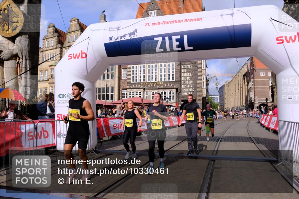 13.09.2026 - 21. swb-Marathon Bremen Tim E. http://msf.ph/oto/10330461 13.09.2026 11:03:56 Ziel 10090, 10091, 10327, 10420, 10569, 10796, 10902, 10950, 11211, 11411, 11595, 11655, 11746, 11868, 12074 meine-sportfotos.de