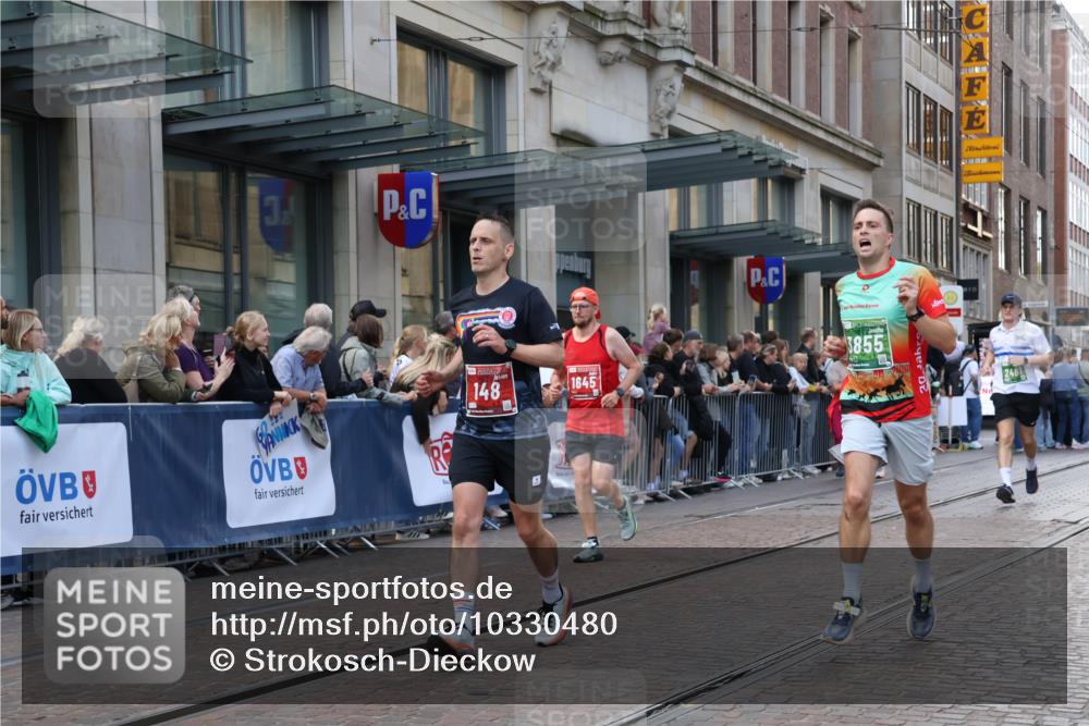 13.09.2026 - 21. swb-Marathon Bremen Strokosch-Dieckow http://msf.ph/oto/10330480 13.09.2026 13:22:12 Ziel 388, 1933, 2402, 2481, 2499, 2771, 3855, 4204, 4211, 4483, 4697, 6891, 7586, 8447, 8547, 8574, 8694, 9090, 9510, 9668, 141, 148, 1209, 1601, 1645, 2051, 2499, 3021, 3338, 3652, 3774, 4581, 5193, 6621, 7098, 7625, 7917, 8438, 8452, 8924, 9599, 9839 meine-sportfotos.de
