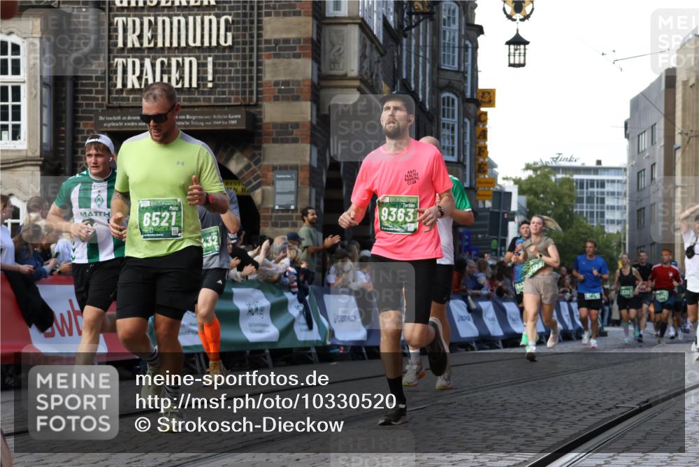 13.09.2026 - 21. swb-Marathon Bremen Strokosch-Dieckow http://msf.ph/oto/10330520 13.09.2026 13:15:03 Ziel 199, 615, 616, 889, 1455, 1748, 2251, 2847, 2971, 2997, 3012, 3057, 3175, 3206, 3821, 3834, 4097, 4226, 4246, 4569, 4586, 4685, 4968, 5239, 5315, 5649, 5962, 6404, 6472, 7251, 7782, 8366, 8409, 9242, 9523, 10016, 13141, 1664, 3357, 3743, 4111, 4382, 4992, 5003, 5149, 5385, 6351, 6773, 6902, 7432, 7497, 7515, 7717, 7730, 9253, 9338, 9363, 9483, 13137, 13139 meine-sportfotos.de