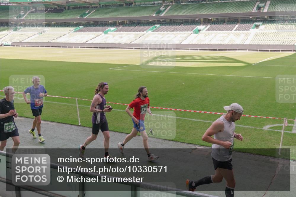13.09.2026 - 21. swb-Marathon Bremen Michael Burmester http://msf.ph/oto/10330571 13.09.2026 13:02:01 Laufen im Stadion 150, 242, 282, 318, 440, 531, 687, 722, 930, 936, 946, 1006, 1067, 1163, 1250, 1436, 1448, 1582, 1896, 2033, 2047, 2062, 2276, 2292, 2345, 2364, 2370, 2378, 2409, 2427, 2485, 2490, 2491, 2560, 2561, 2627, 2638, 2658, 2666, 2668, 2708, 2779, 2781, 2967, 2987, 3013, 3044, 3114, 3163, 3164, 3173, 3187, 3248, 3258, 3294, 3334, 3372, 3374, 3375, 3385, 3392, 3496, 3524, 3526, 3527, 3576, 3603, 3642, 3667, 3721, 3806, 3852, 3893, 4000, 4506, 4558 meine-sportfotos.de