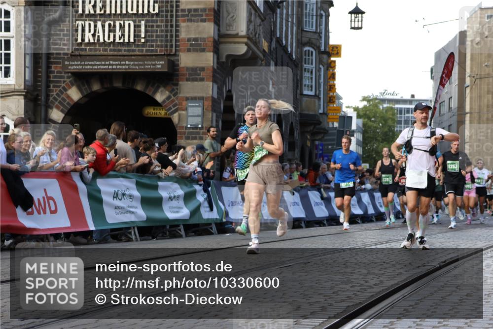 13.09.2026 - 21. swb-Marathon Bremen Strokosch-Dieckow http://msf.ph/oto/10330600 13.09.2026 13:15:06 Ziel 199, 615, 616, 889, 1455, 1748, 2251, 2847, 2971, 2997, 3012, 3057, 3175, 3206, 3834, 4097, 4226, 4246, 4569, 4586, 4968, 5239, 5315, 5649, 5796, 5962, 6379, 6404, 6472, 7251, 7782, 8366, 8409, 9242, 9523, 10016, 13141, 1664, 3357, 3743, 4111, 4382, 4992, 5003, 5149, 5385, 6011, 6773, 6902, 7497, 7515, 7717, 7730, 8086, 8254, 8255, 9253, 9338, 9483, 13137, 13139 meine-sportfotos.de