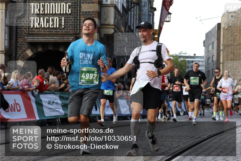 13.09.2026 - 21. swb-Marathon Bremen Strokosch-Dieckow http://msf.ph/oto/10330651 13.09.2026 13:15:08 Ziel 615, 616, 889, 1455, 1748, 2251, 2847, 2971, 2997, 3012, 3057, 3175, 3206, 3834, 4097, 4226, 4246, 4569, 4586, 4968, 5315, 5471, 5649, 5796, 5962, 6379, 6404, 6472, 6528, 7251, 7782, 8409, 9242, 9523, 9797, 10016, 13141, 1664, 3357, 3743, 4111, 4646, 5003, 5149, 5385, 6011, 6773, 6902, 7497, 7515, 7717, 7730, 8086, 8254, 8255, 9253, 9483, 13137, 13139 meine-sportfotos.de