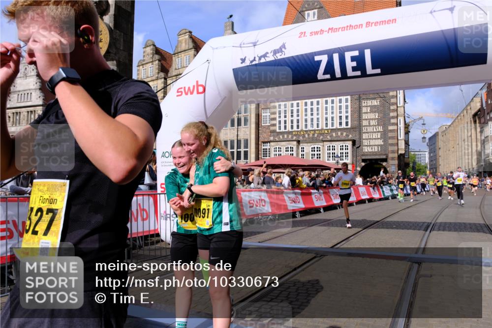 13.09.2026 - 21. swb-Marathon Bremen Tim E. http://msf.ph/oto/10330673 13.09.2026 11:04:01 Ziel 10090, 10091, 10152, 10327, 10357, 10420, 10429, 10569, 10796, 10902, 10918, 10950, 11325, 11451, 11595, 11655, 11746, 11868, 11967, 12074 meine-sportfotos.de