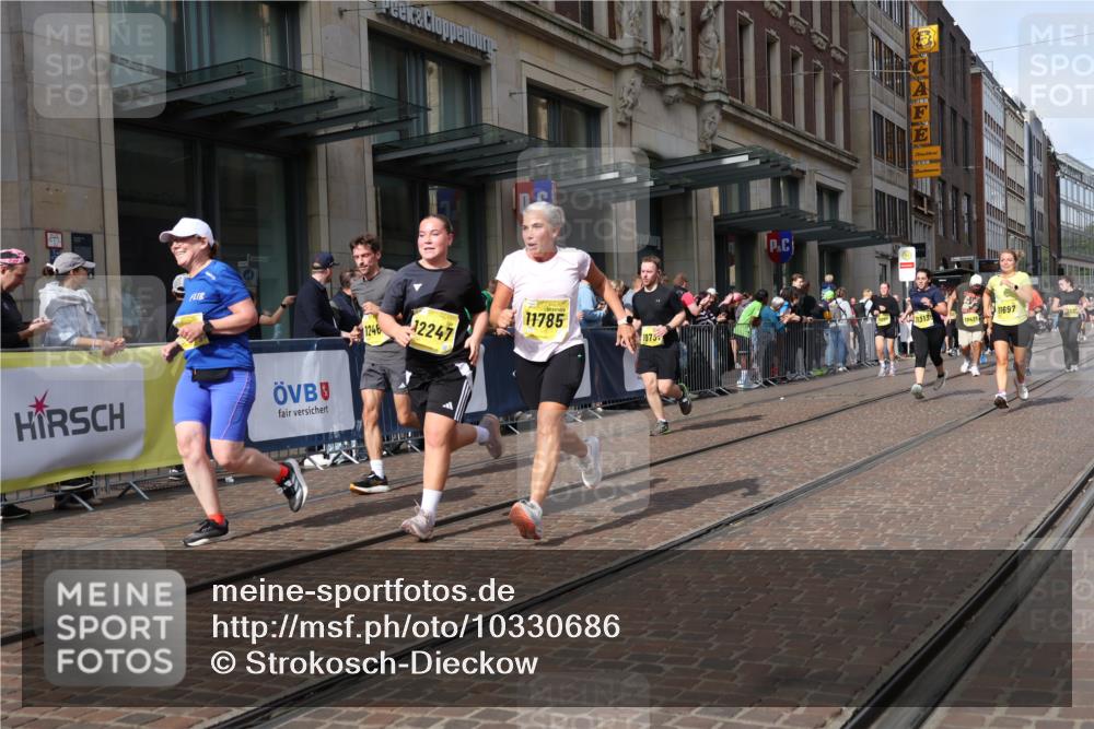 13.09.2026 - 21. swb-Marathon Bremen Strokosch-Dieckow http://msf.ph/oto/10330686 13.09.2026 11:02:50 Ziel 10092, 10150, 10185, 10195, 10237, 10528, 10531, 10598, 10715, 10724, 10727, 10731, 10959, 11070, 11095, 11313, 11493, 11676, 11697, 11830, 11836, 12068, 12214, 12421, 12432, 12448, 12483, 10190, 10296, 10633, 10783, 10945, 10954, 10955, 10985, 11096, 11107, 11137, 11261, 11508, 11526, 11554, 11564, 11662, 11701, 11719, 11730, 11776, 11785, 11890, 11945, 12071, 12154, 12247, 12252, 12429, 12451, 12465, 12489 meine-sportfotos.de