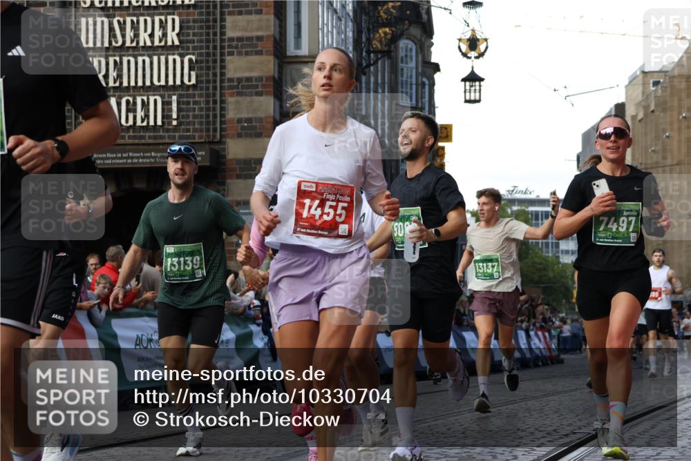 13.09.2026 - 21. swb-Marathon Bremen Strokosch-Dieckow http://msf.ph/oto/10330704 13.09.2026 13:15:12 Ziel 615, 616, 889, 1455, 1510, 1748, 2383, 2847, 2997, 3012, 3057, 3175, 3206, 3504, 3717, 4097, 4226, 4246, 4569, 4968, 5298, 5315, 5471, 5649, 5796, 5962, 6379, 6404, 6472, 6528, 6717, 7251, 8238, 8409, 9523, 9797, 13141, 3743, 4111, 4646, 6011, 6526, 7291, 7346, 7717, 7730, 8086, 8254, 8255, 13137 meine-sportfotos.de