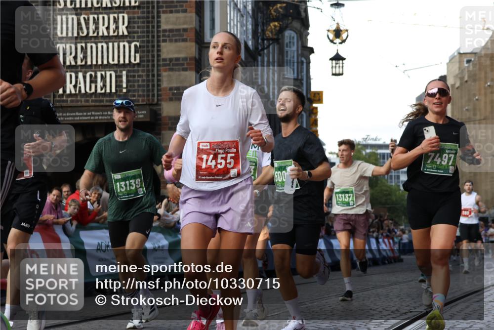 13.09.2026 - 21. swb-Marathon Bremen Strokosch-Dieckow http://msf.ph/oto/10330715 13.09.2026 13:15:12 Ziel 615, 616, 889, 1455, 1510, 1748, 2383, 2847, 2997, 3012, 3057, 3175, 3206, 3504, 3717, 4097, 4226, 4246, 4569, 4968, 5298, 5315, 5471, 5649, 5796, 5962, 6379, 6404, 6472, 6528, 6717, 7251, 8238, 8409, 9523, 9797, 13141, 3743, 4111, 4646, 6011, 6526, 7291, 7346, 7717, 7730, 8086, 8254, 8255, 13137 meine-sportfotos.de