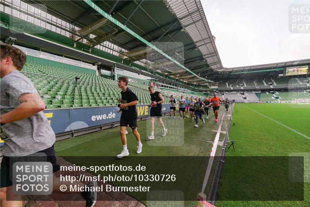 13.09.2026 - 21. swb-Marathon Bremen Michael Burmester http://msf.ph/oto/10330726 13.09.2026 13:36:31 Laufen im Stadion 444, 462, 491, 496, 590, 657, 799, 1015, 1132, 1135, 1279, 1432, 1620, 1726, 1762, 1887, 1934, 1951, 1965, 1974, 1977, 2078, 2227, 2578, 2639, 2650, 2688, 2789, 2842, 2892, 2894, 2933, 2939, 3090, 3161, 3169, 3178, 3299, 3303, 3406, 3408, 3463, 3472, 3498, 3555, 3570, 3573, 3588, 3640, 3731, 3779, 3801, 3839, 3985, 3992, 3993, 4084, 4145, 4200, 4210, 4290, 4464, 4538, 4801, 4880, 4967, 5000, 5034, 5182, 5332, 5461, 5679, 5818 meine-sportfotos.de