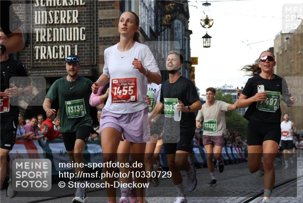 13.09.2026 - 21. swb-Marathon Bremen Strokosch-Dieckow http://msf.ph/oto/10330729 13.09.2026 13:15:12 Ziel 615, 616, 889, 1455, 1510, 1748, 2383, 2847, 2997, 3012, 3057, 3175, 3206, 3504, 3717, 4097, 4226, 4246, 4569, 4968, 5298, 5315, 5471, 5649, 5796, 5962, 6379, 6404, 6472, 6528, 6717, 7251, 8238, 8409, 9523, 9797, 13141, 3743, 4111, 4646, 6011, 6526, 7291, 7346, 7717, 7730, 8086, 8254, 8255, 13137 meine-sportfotos.de