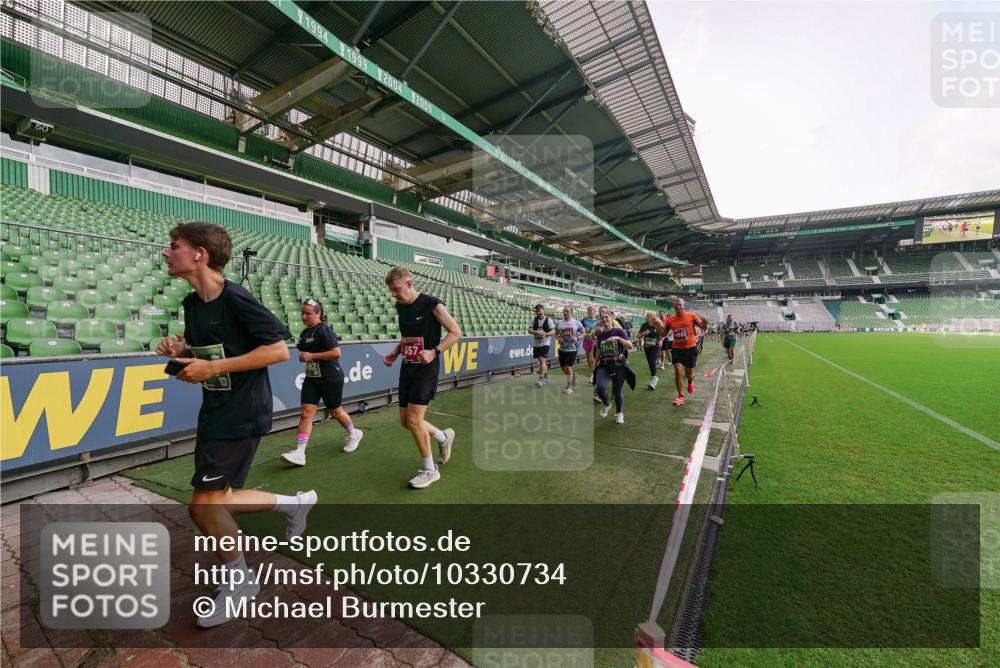 13.09.2026 - 21. swb-Marathon Bremen Michael Burmester http://msf.ph/oto/10330734 13.09.2026 13:36:31 Laufen im Stadion 444, 462, 491, 496, 590, 657, 799, 1015, 1132, 1135, 1279, 1432, 1620, 1726, 1762, 1887, 1934, 1951, 1965, 1974, 1977, 2078, 2227, 2578, 2639, 2650, 2688, 2789, 2842, 2892, 2894, 2933, 2939, 3090, 3161, 3169, 3178, 3299, 3303, 3406, 3408, 3463, 3472, 3498, 3555, 3570, 3573, 3588, 3640, 3731, 3779, 3801, 3839, 3985, 3992, 3993, 4084, 4145, 4200, 4210, 4290, 4464, 4538, 4801, 4880, 4967, 5000, 5034, 5182, 5332, 5461, 5679, 5818 meine-sportfotos.de