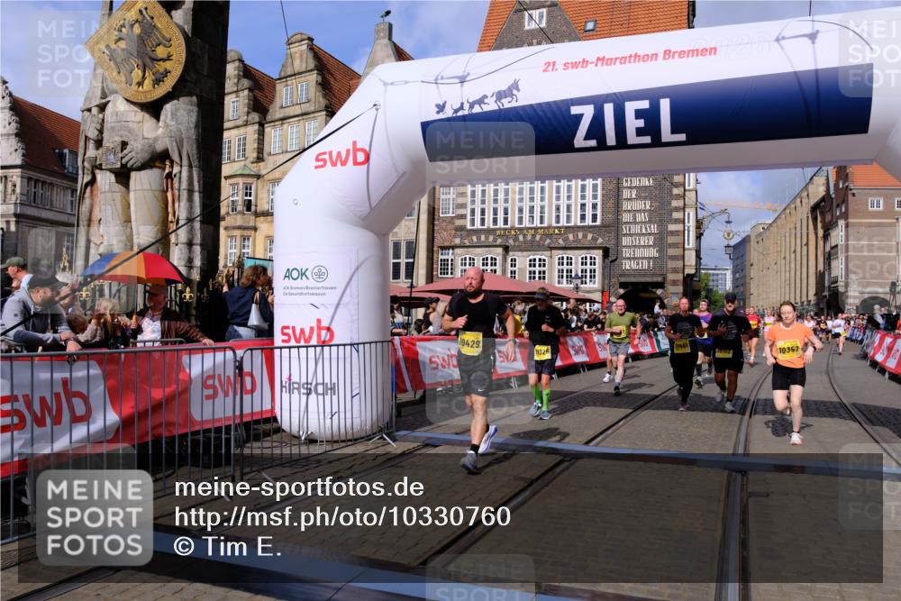 13.09.2026 - 21. swb-Marathon Bremen Tim E. http://msf.ph/oto/10330760 13.09.2026 11:04:07 Ziel 10090, 10091, 10152, 10327, 10357, 10403, 10429, 10569, 10607, 10659, 10720, 10796, 10918, 10950, 11149, 11319, 11325, 11451, 11470, 11471, 11511, 11595, 11618, 11868, 11967, 12074, 12260, 12392, 12433, 12504 meine-sportfotos.de