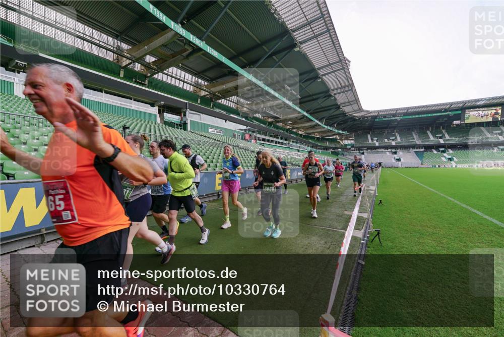 13.09.2026 - 21. swb-Marathon Bremen Michael Burmester http://msf.ph/oto/10330764 13.09.2026 13:36:34 Laufen im Stadion 444, 462, 491, 496, 590, 657, 756, 799, 1015, 1132, 1135, 1279, 1432, 1620, 1726, 1762, 1887, 1934, 1951, 1965, 1974, 1977, 2078, 2227, 2578, 2639, 2650, 2688, 2789, 2842, 2892, 2894, 2933, 2939, 3090, 3161, 3169, 3178, 3299, 3303, 3406, 3408, 3427, 3463, 3472, 3498, 3555, 3570, 3573, 3588, 3640, 3731, 3779, 3801, 3839, 3985, 3992, 3993, 4084, 4145, 4200, 4210, 4290, 4464, 4538, 4801, 4880, 4967, 5000, 5034, 5182, 5332, 5461, 5536, 5679, 5818 meine-sportfotos.de