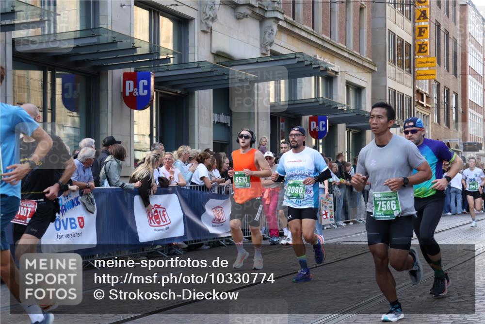 13.09.2026 - 21. swb-Marathon Bremen Strokosch-Dieckow http://msf.ph/oto/10330774 13.09.2026 13:22:20 Ziel 388, 913, 1933, 2402, 2481, 2771, 2806, 3855, 4483, 4697, 6707, 6792, 6891, 7586, 8547, 8551, 8694, 9090, 9510, 148, 1601, 1645, 2499, 3021, 3652, 4204, 4211, 6621, 7625, 7917, 8447, 8452, 8574, 8924, 9599, 9668, 9839 meine-sportfotos.de