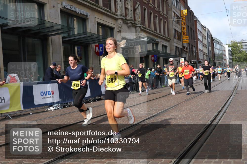 13.09.2026 - 21. swb-Marathon Bremen Strokosch-Dieckow http://msf.ph/oto/10330794 13.09.2026 11:02:53 Ziel 10092, 10150, 10185, 10195, 10237, 10528, 10531, 10598, 10715, 10724, 10727, 10731, 10959, 11070, 11095, 11313, 11493, 11676, 11830, 11836, 12068, 12184, 12185, 12214, 12421, 12432, 12448, 12483, 10190, 10296, 10633, 10783, 10945, 10954, 10955, 10985, 11096, 11107, 11261, 11313, 11554, 11564, 11662, 11697, 11701, 11719, 11730, 11776, 11785, 11945, 12071, 12154, 12247, 12252, 12429, 12448, 12451, 12465, 12489 meine-sportfotos.de