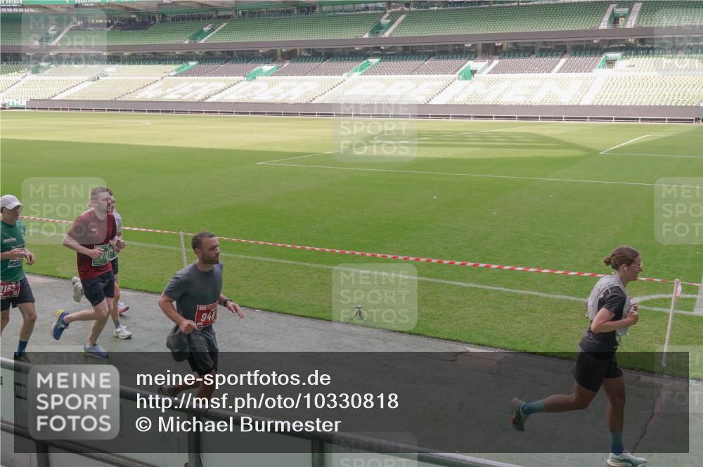 13.09.2026 - 21. swb-Marathon Bremen Michael Burmester http://msf.ph/oto/10330818 13.09.2026 13:02:22 Laufen im Stadion 150, 282, 318, 440, 531, 722, 930, 936, 946, 1006, 1014, 1067, 1163, 1250, 1436, 1448, 1460, 1582, 1611, 1896, 2033, 2047, 2062, 2276, 2292, 2345, 2364, 2370, 2378, 2421, 2491, 2513, 2561, 2627, 2638, 2666, 2668, 2779, 2900, 2987, 3013, 3044, 3114, 3163, 3164, 3187, 3248, 3258, 3294, 3334, 3372, 3374, 3375, 3392, 3460, 3496, 3526, 3527, 3576, 3585, 3603, 3667, 3721, 3806, 3852, 3893, 3938, 3970, 3983, 4000, 4077, 4133, 4506, 4558 meine-sportfotos.de