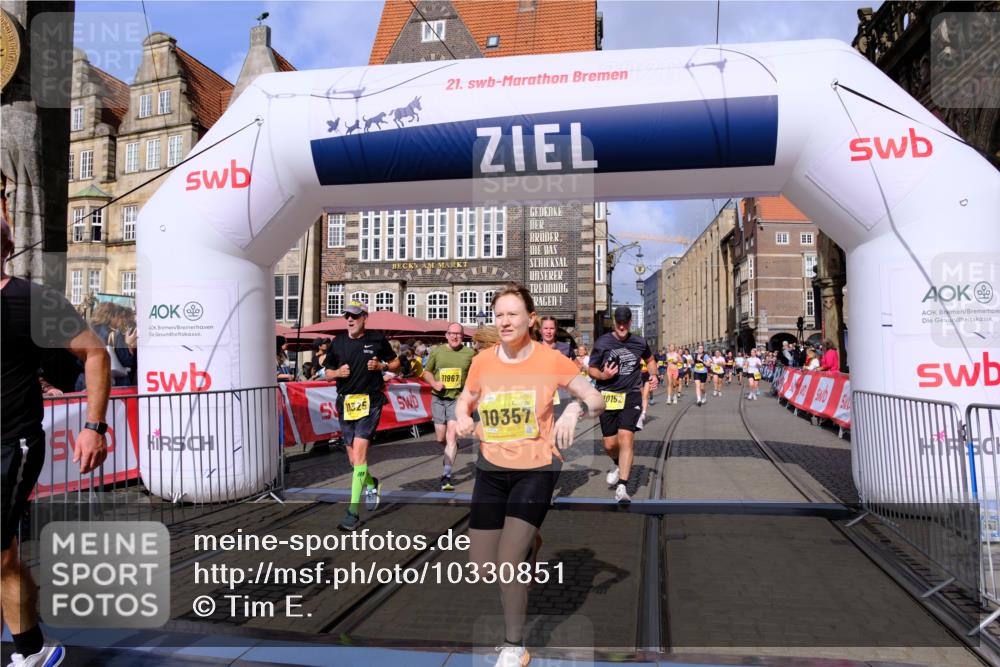 13.09.2026 - 21. swb-Marathon Bremen Tim E. http://msf.ph/oto/10330851 13.09.2026 11:04:08 Ziel 10090, 10091, 10152, 10327, 10357, 10403, 10429, 10607, 10659, 10720, 10796, 10918, 10950, 11149, 11319, 11325, 11451, 11470, 11471, 11511, 11595, 11618, 11868, 11967, 12260, 12392, 12433, 12504 meine-sportfotos.de