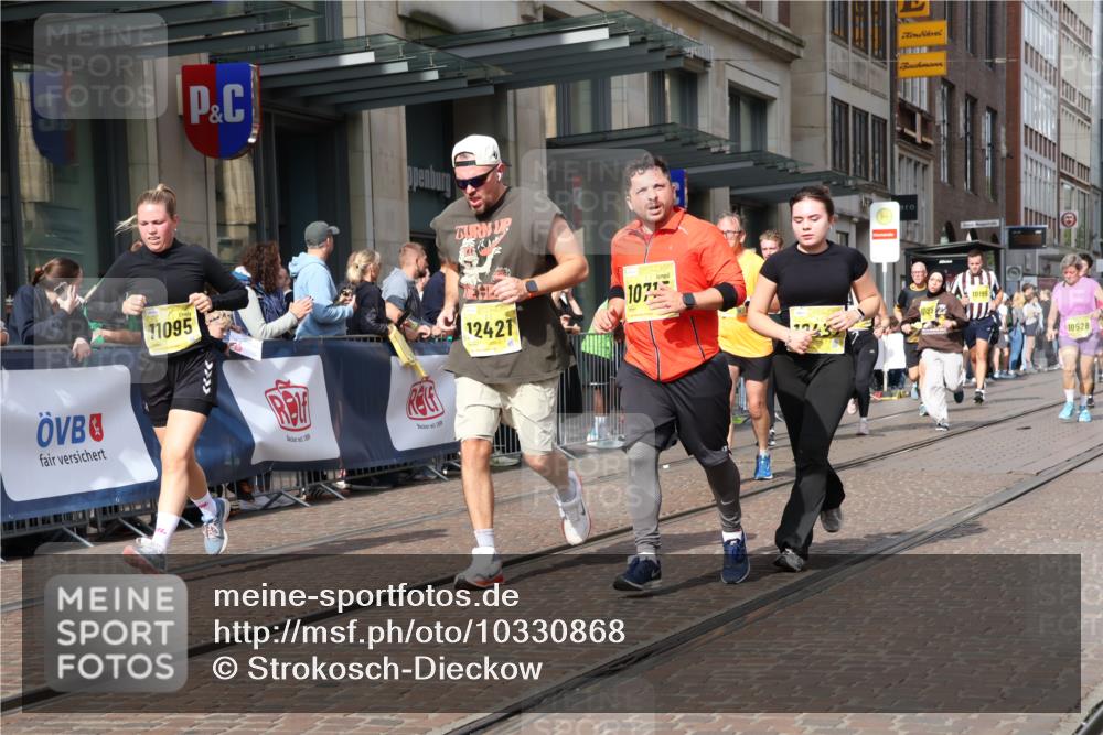 13.09.2026 - 21. swb-Marathon Bremen Strokosch-Dieckow http://msf.ph/oto/10330868 13.09.2026 11:02:54 Ziel 10092, 10150, 10185, 10195, 10237, 10309, 10528, 10531, 10598, 10715, 10724, 10727, 10731, 10904, 10959, 11070, 11095, 11493, 11676, 11830, 11836, 12068, 12184, 12185, 12214, 12421, 12432, 12483, 12611, 10190, 10296, 10633, 10731, 10783, 10945, 10954, 10955, 10985, 11096, 11107, 11261, 11313, 11564, 11662, 11697, 11701, 11719, 11730, 11776, 11785, 11945, 12071, 12154, 12247, 12429, 12448, 12451, 12465 meine-sportfotos.de